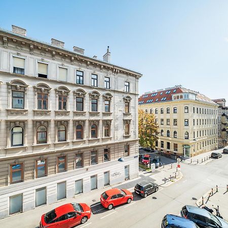 Zeus Design Apartments Schoenbrunn Vienna Luaran gambar